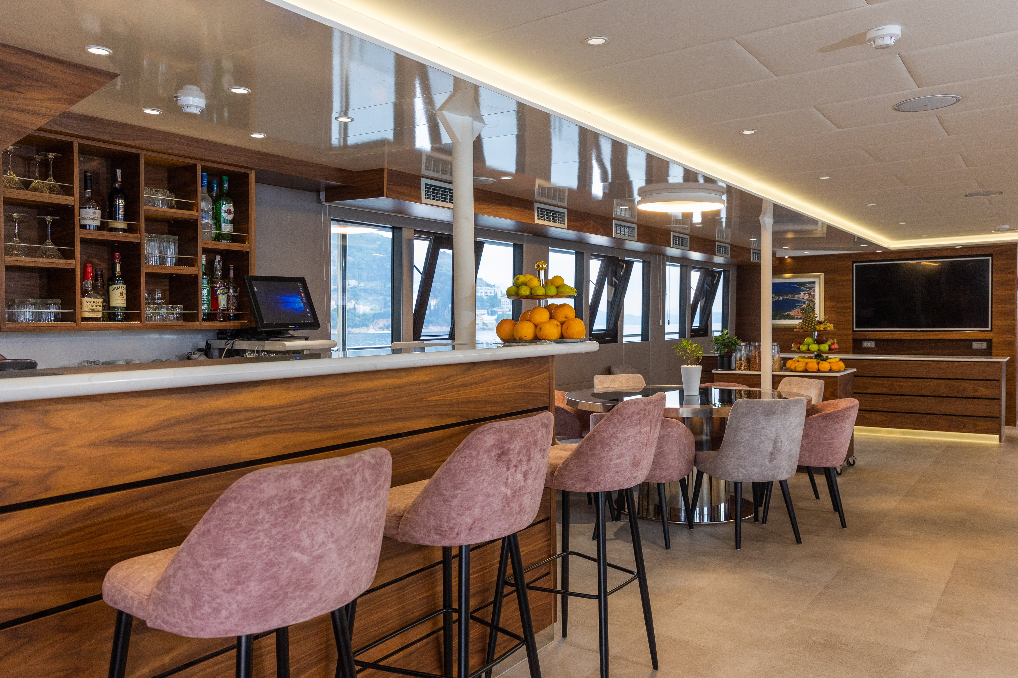 MV Lady Eleganza - Lounge and Bar